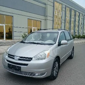 Toyota Sienna 2005