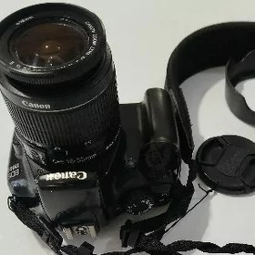 CANON EOS 1100D