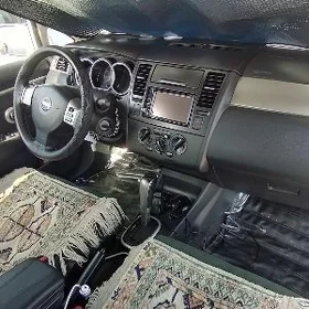 Nissan Versa 2010