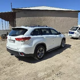Toyota Highlander 2019