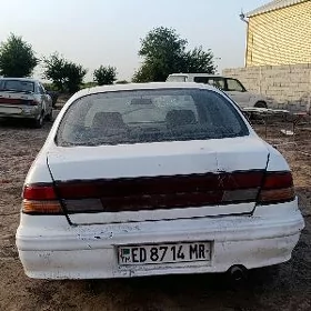 Nissan Cefiro 1995