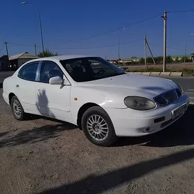 Daewoo Leganza 1998