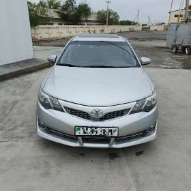 Toyota Camry 2012