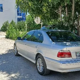 BMW E39 1999