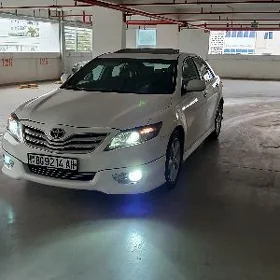 Toyota Camry 2011