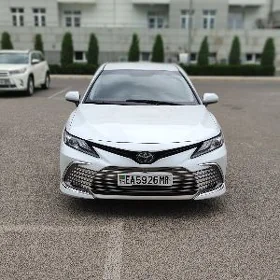 Toyota Camry 2021
