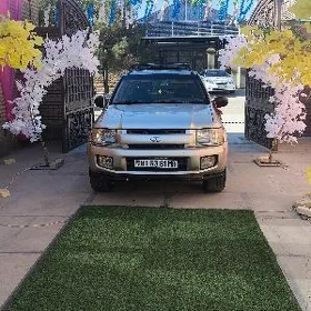Infiniti QX4 2002