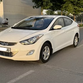 Hyundai Elantra 2012