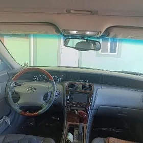 Toyota Avalon 2001