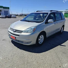 Toyota Sienna 2004