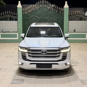 Toyota Land Cruiser 2023