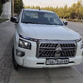 Mitsubishi L200 2025