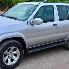 Nissan Pathfinder 2002
