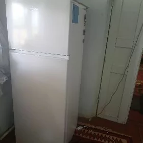 Midea haladilnik