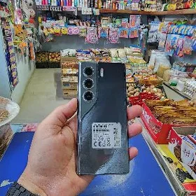 Tecno Camon 40pro 8.256