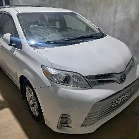 Toyota Sienna 2017