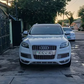 Audi Q7 2012