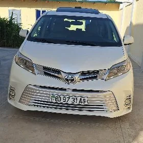 Toyota Sienna 2016