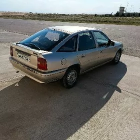 Opel Vectra 1990