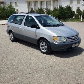 Toyota Sienna 2003