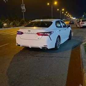 Toyota Camry 2018