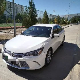 Toyota Camry 2017
