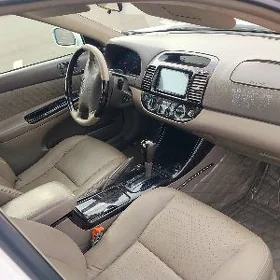 Toyota Camry 2004