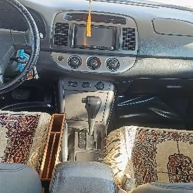 Toyota Camry 2005