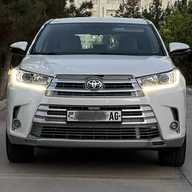 Toyota Highlander 2019