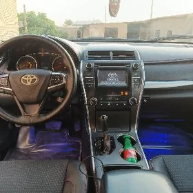 Toyota Camry 2015