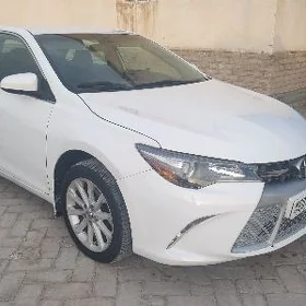 Toyota Camry 2015