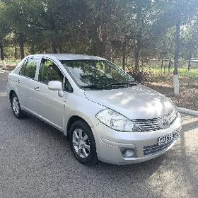 Nissan Versa 2010