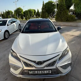 Toyota Camry 2020