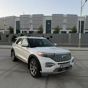 Ford Explorer 2022