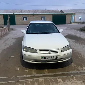Toyota Camry 2000