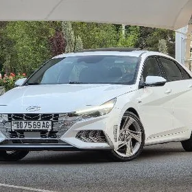 Hyundai Elantra 2022