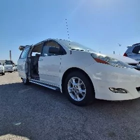 Toyota Sienna 2007