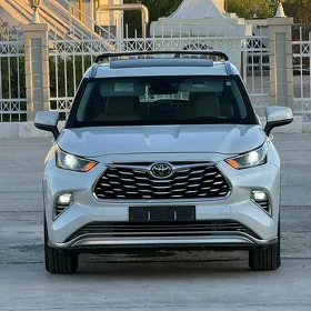 Toyota Highlander 2021