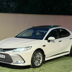 Toyota Camry 2024
