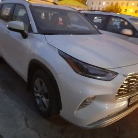Toyota Highlander 2022