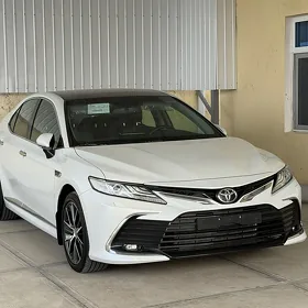 Toyota Camry 2024