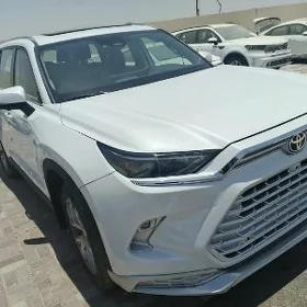 Toyota Grand Highlander 2024
