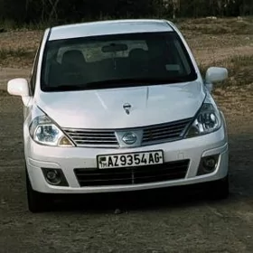 Nissan Versa 2010