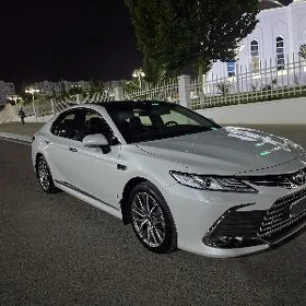 Toyota Camry 2024