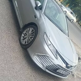 Toyota Camry 2024