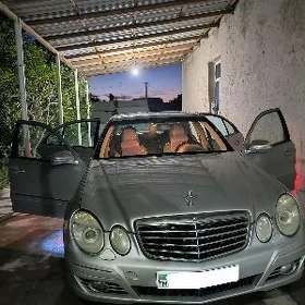 Mercedes-Benz E-Class 2003