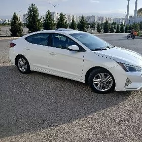 Hyundai Elantra 2020