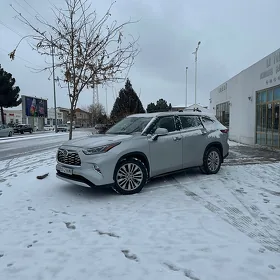 Toyota Highlander 2023
