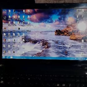 Noutbuk asus