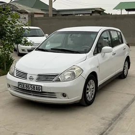 Nissan Tiida 2006